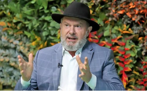 Mauro Carlesse retoma articulação política com visitas a líderes no Tocantins