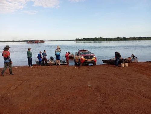 Empresário desaparecido durante pescaria: buscas são intensificadas com uso de barcos, motos aquáticas e drones