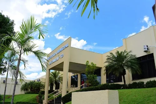 Prefeitura de Guaraí abre licitação para terceirizar 409 cargos públicos