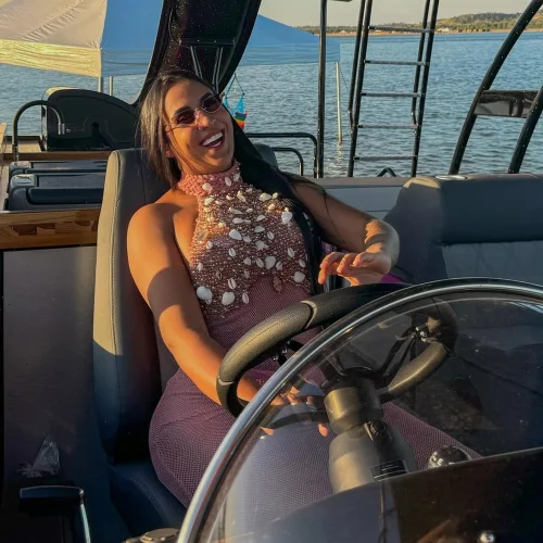 Justiça do Tocantins autoriza leilão de bens de luxo da influenciadora Karol Digital