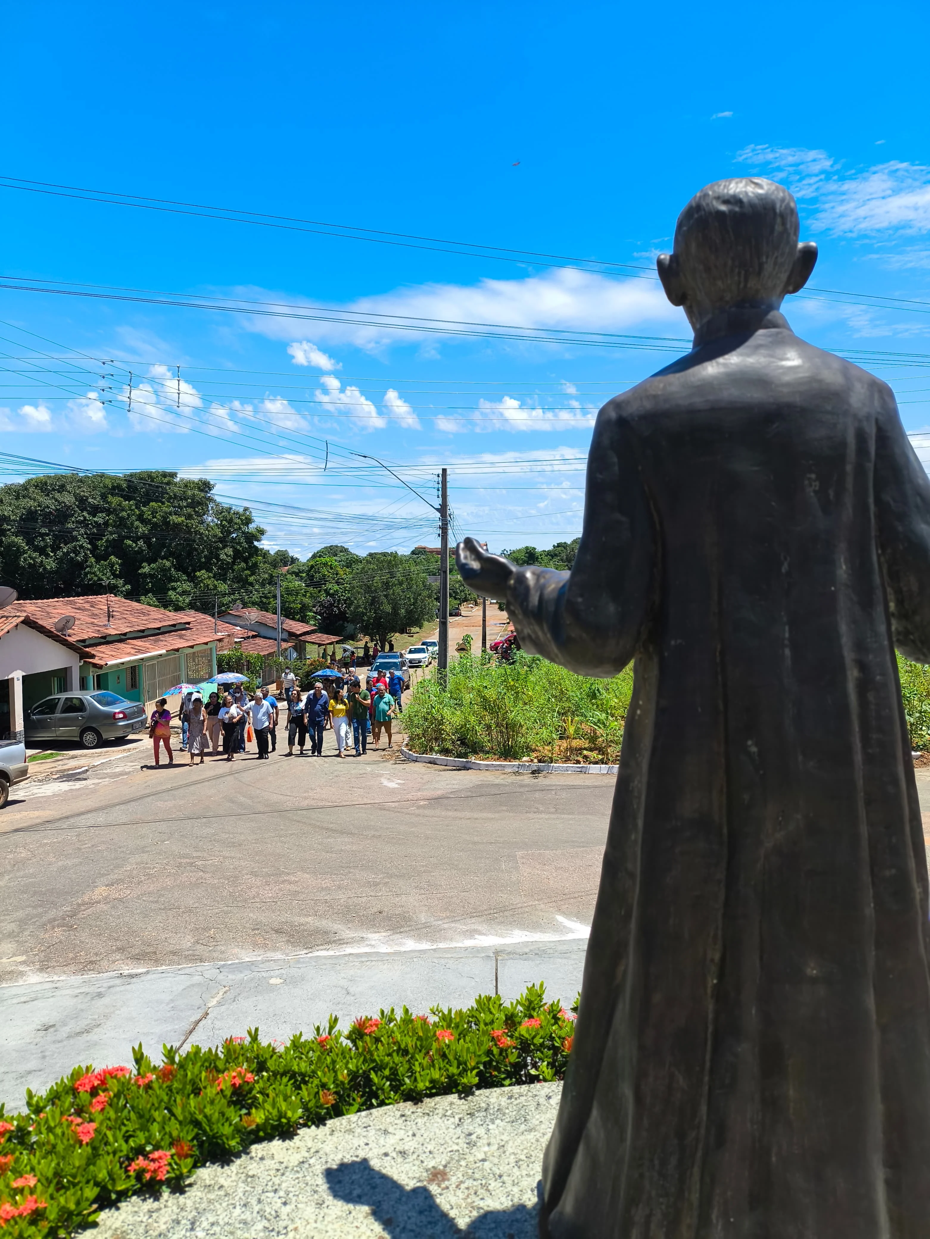 Caminhada em Porto Nacional Revive Legado de Padre Luso em Processos de Beatificação - Mobile View