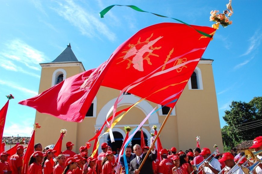 Romarias do Senhor do Bonfim atraem fiéis de todo o país em Natividade e Tabocão