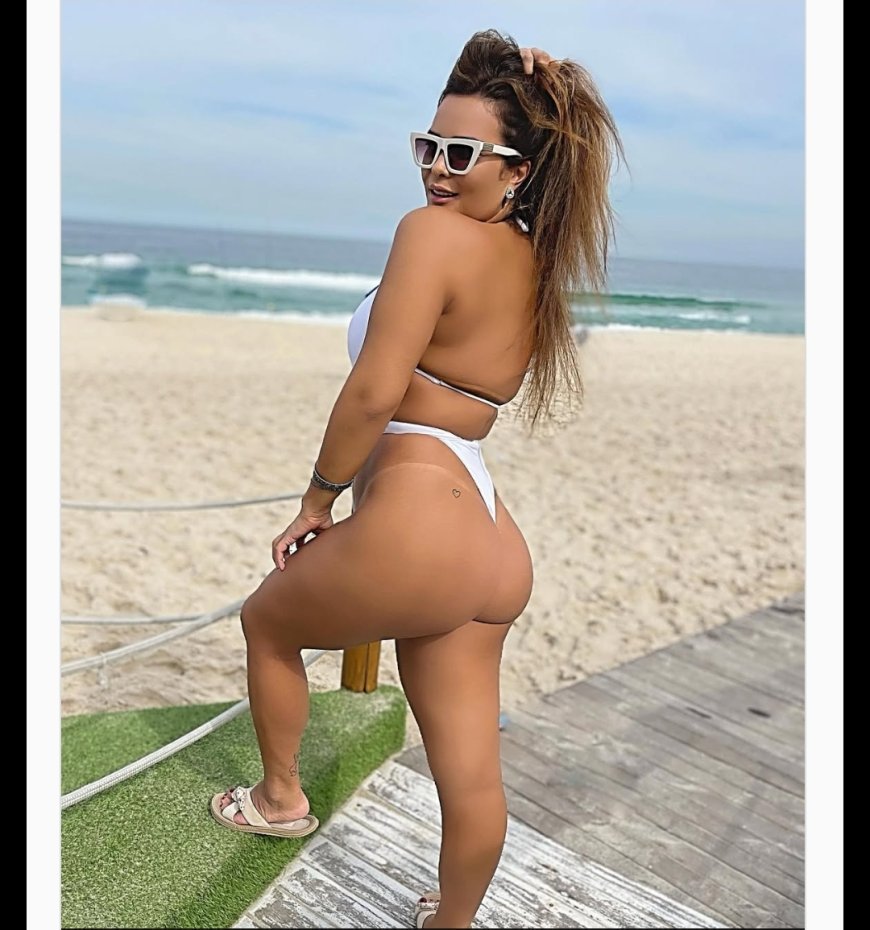 Geisy Arruda causa alvoroço ao exibir suas coxas em foto de biquíni!