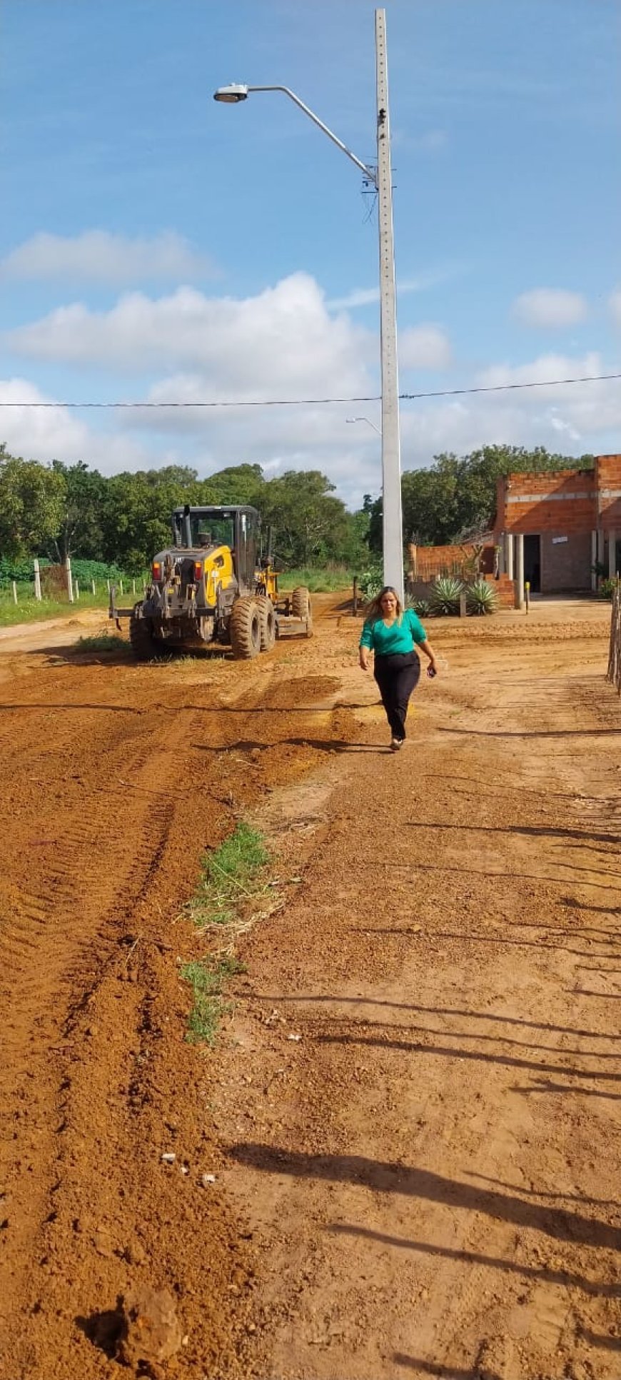 Subprefeita Valtonia com determinação do Prefeito Eduardo Siqueira, inicia ação conjunta de limpeza no Taquari