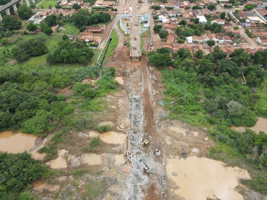 Remoção de entulho da ponte entre Tocantins e Maranhão avança para construção da nova estrutura